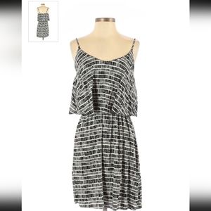 Old Navy Tiered Top Summer Dress, XS, Stretch Waist, Adjustable Straps, Ruffled